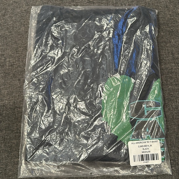 Travis Scott/Mcdonalds collab Tshirt-Men's medium - Picture 2 of 2